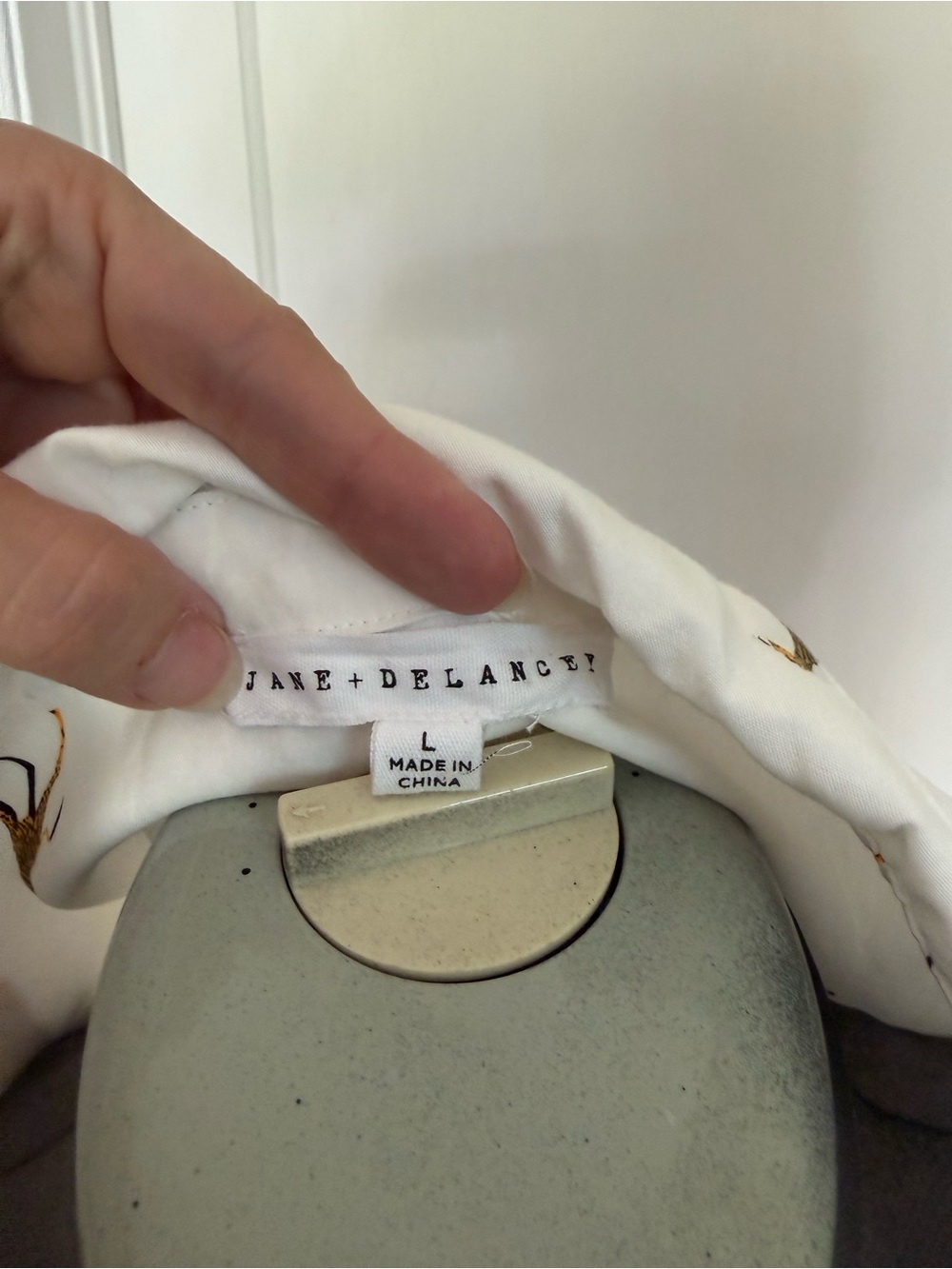 Jane + Delancey White Short-Sleeve Button-Up Shirt with Giraffe Print - Picture 4 of 5